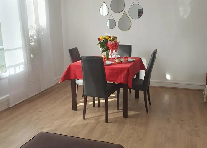 דירה Le Nouveau Monde באיו